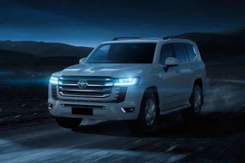 Toyota Land Cruiser 300 HEV sắp ra mắt Đông Nam Á, chờ về Việt Nam