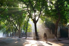 Thời tiết hôm nay 21/9: Bắc Bộ ngày nắng, đêm mưa rào 