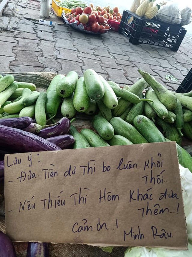 Sau tấm biển “Không đeo khẩu trang bán đắt gấp đôi” của anh bán rau - Hình 7 Sau tam bien “Khong deo khau trang ban dat gap doi” cua anh ban rau-Hinh-7