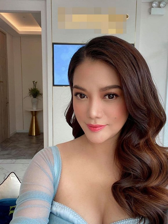 Trương Ngọc Ánh lộ “vai u thịt bắp”, gương mặt mũm mĩm - Hình 6 Truong Ngoc Anh lo “vai u thit bap”, guong mat mum mim-Hinh-6
