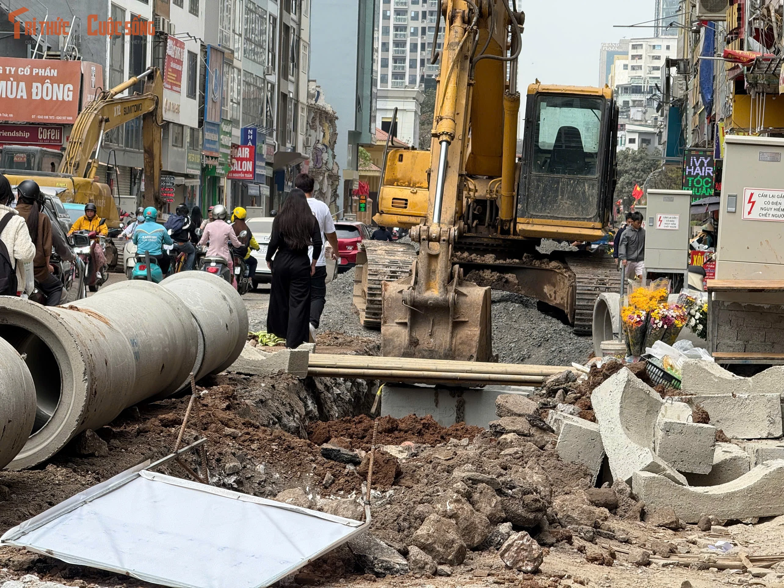 Đào xới suốt nhiều năm, đường Nguyễn Tuân vẫn dang dở bao giờ mới 'hồi sinh'?