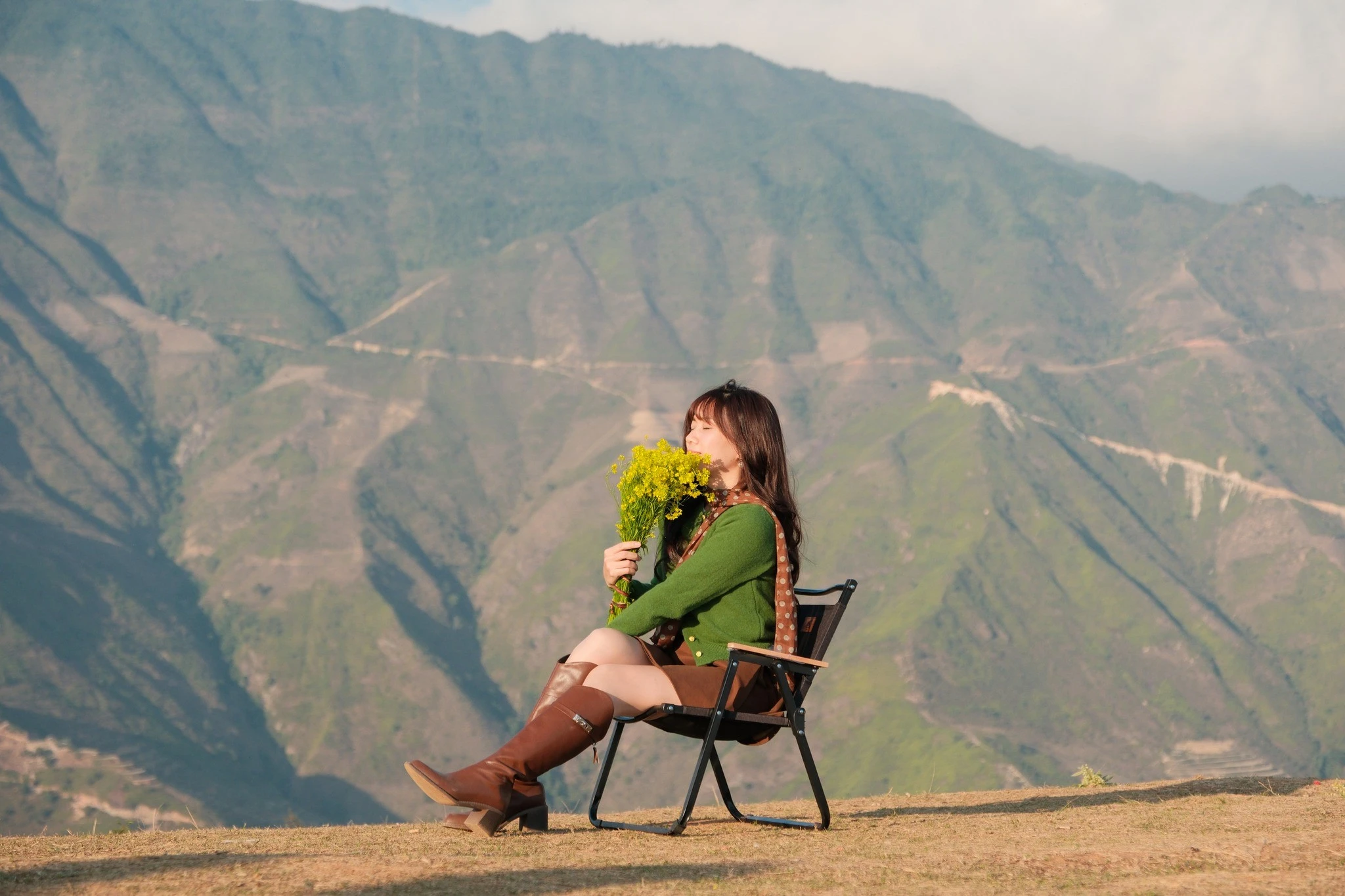 Thảo nguyên Tà Xùa khoác áo cỏ cháy, hút du khách