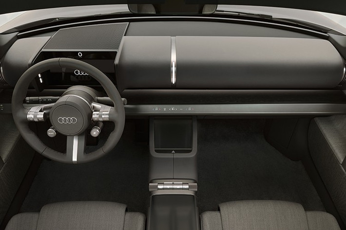 Với lịch sử hơn 125 năm phát triển, Audi hiện diện tại hơn 100 thị trường với 13 nhà máy trên toàn cầu, sở hữu nhiều thương hiệu cao cấp như Lamborghini, Ducati hay Bentley.