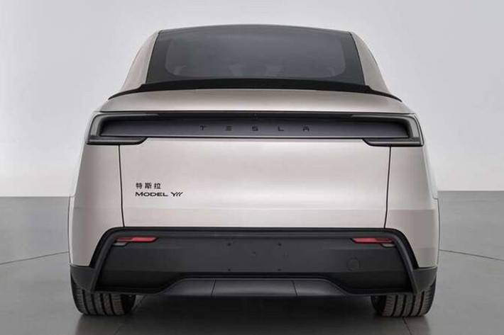 Với Model Y L, Tesla nhắm trực tiếp vào nhóm khách hàng gia đình tại Trung Quốc, nơi SUV 3 hàng ghế ngày càng được ưa chuộng. Tuy nhiên, sự hạn chế về không gian hàng ghế sau có thể là điểm trừ lớn khi so sánh với các đối thủ nội địa vốn tập trung mạnh vào sự rộng rãi và tiện ích.