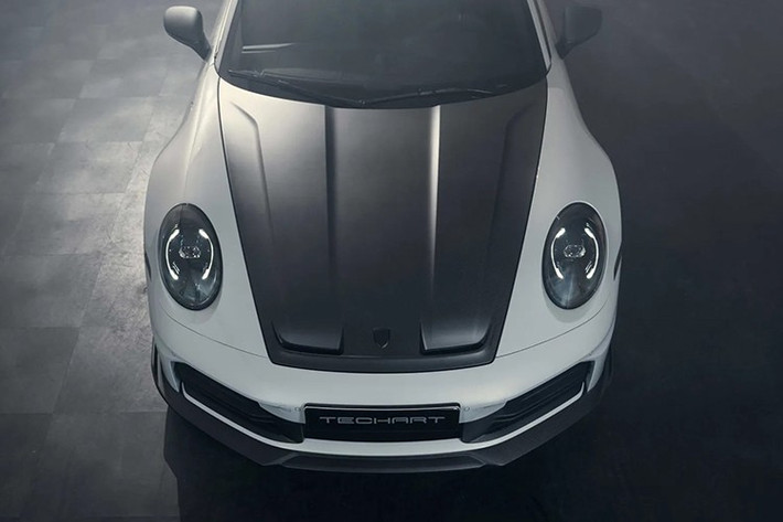 Không chỉ ưu ái cho 911 Carrera T, TechArt đang nghiên cứu và mô phỏng cần số sàn dành cho dòng 992.2 Carrera, hiện đang dùng hộp số tự động. Techart không công bố giá cả, nhưng TsportR là sự lựa chọn hấp dẫn cho gói độ 911 thế hệ 992.2 hoàn chỉnh.