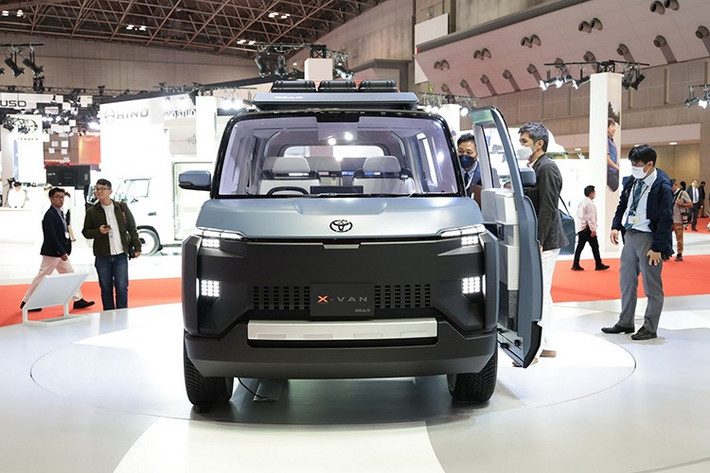 Nếu mẫu MPV lai SUV của Toyota thực sự được đưa vào sản xuất, đây sẽ là đối thủ cạnh tranh trực tiếp của Mitsubishi Delica D:5 vốn khá được ưa chuộng tại thị trường Nhật Bản.