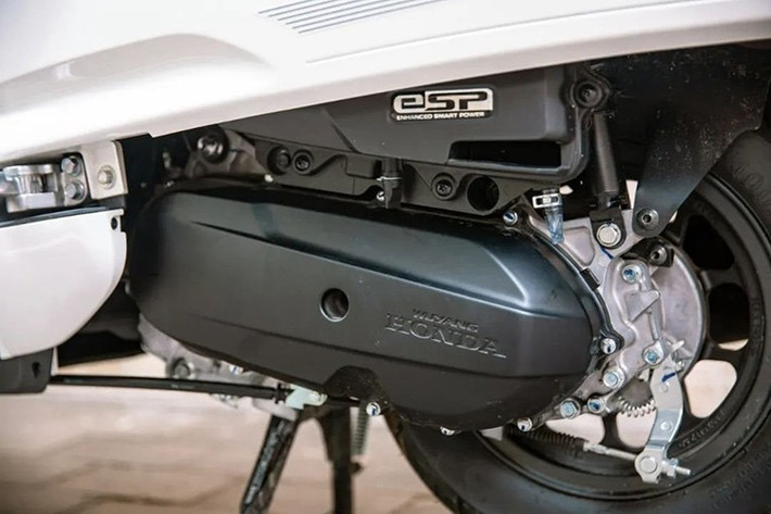 NWF125 2025 được trang bị động cơ Honda eSP (Enhanced Smart Power) 125cc, xi-lanh đơn, làm mát bằng không khí, cho công suất tối đa 9,38 mã lực tại 7.750 vòng/phút và mô-men xoắn cực đại 10 Nm tại 5.750 vòng/phút. Mức tiêu hao nhiên liệu của mẫu xe này chỉ khoảng 1,87 lít/100 km.