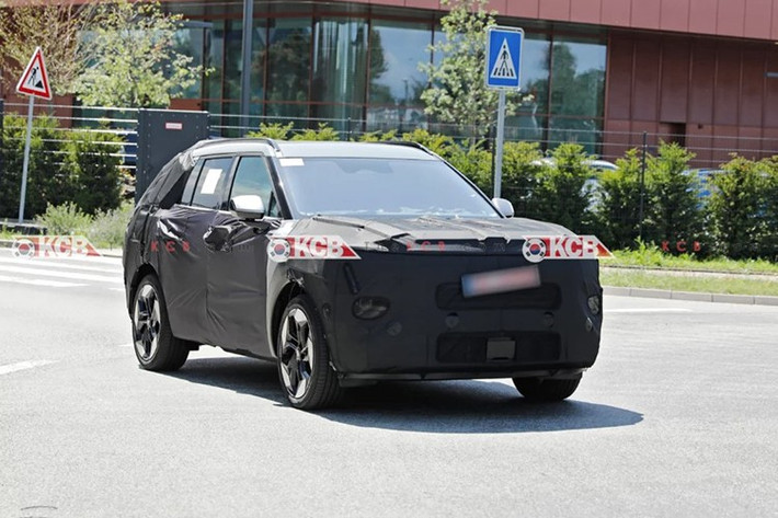 Mẫu SUV hạng C này dự kiến sẽ ra mắt toàn cầu vào quý III năm 2026 và được xem là một trong những dự án trọng điểm của Hyundai trong giai đoạn tới.