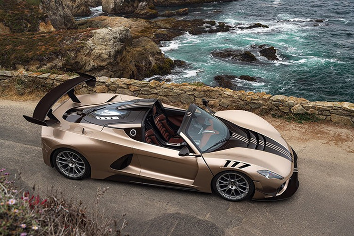 Chiếc siêu xe Venom F5 Revolution LF trong bài viết này, cũng là chiếc Hennessy đắt nhất từ trước đến nay và có đủ khả năng biện minh cho mức giá cao ngất ngưởng của nó cho những đại gia đam mê tốc độ và yêu thích sự khác biệt so với số đông.