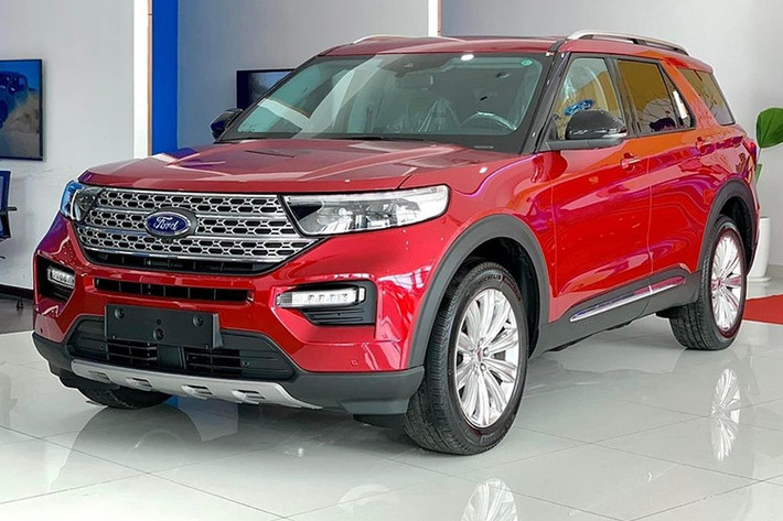 Ford Explorer Mẫu xe có doanh số thấp nhất thị trường Việt Nam trong tháng 6/2025 là Ford Explorer. Mẫu SUV cỡ lớn này đạt doanh số đúng 1 chiếc, giảm đến 90%. Theo nhân viên tư vấn bán hàng tại đại lý, hiện những chiếc Ford Explorer tại Việt Nam đã hết hàng và bị ngừng bán. Trên trang chủ của Ford Việt Nam, mẫu SUV cỡ lớn này cũng đã lặng lẽ biến mất.
