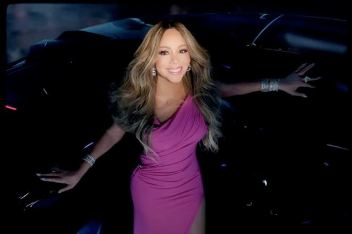 MV của ca sĩ Mariah Carey lần này còn có sự góp mặt đặc biệt của MrBeast – người có sức ảnh hưởng hàng đầu thế giới hiện nay – và nhanh chóng thu hút sự quan tâm lớn từ giới giải trí và âm nhạc toàn cầu.