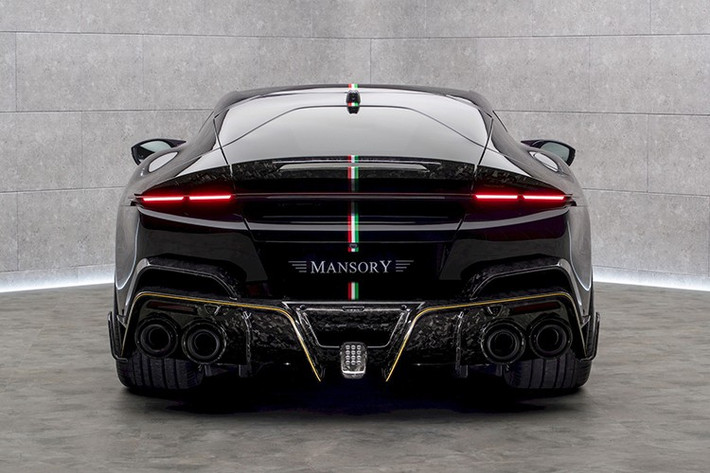 Ở cấu hình Equestre, "bản độ Ferrari 12 xi-lanh đầu tiên trên thế giới", theo cách gọi của Mansory, động cơ này sản sinh công suất lớn hơn một chút, cụ thể là 855 mã lực, tức tăng 25 mã lực. Mô-men xoắn cũng tăng từ 678 Nm lên 730 Nm.