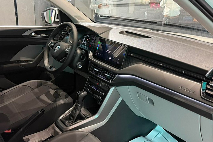 Skoda Kushaq đạt chuẩn an toàn 5 sao theo Global NCAP, trải qua các bài thử nghiệm khắt khe về va chạm, độ bền vật liệu, chống ăn mòn và vận hành trong môi trường cực đoan. Kết cấu thân xe sử dụng 14% thép siêu chịu lực và 86% thép cường lực cao, đảm bảo độ cứng vững và an toàn cho khoang hành khách.