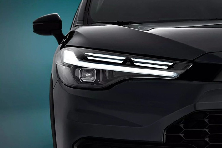 Điều đó khiến Corolla Cross trở thành mẫu xe nhỏ gọn bán chạy thứ 25 trong khu vực, nhưng đã giảm 14% so với năm trước. Có lẽ đáng nói hơn là trong cùng kỳ, chiếc C-HR với thiết kế nổi bật và hào nhoáng hơn nhiều, đã bán được 41.950 xe, tăng 9,6% so với năm 2024.