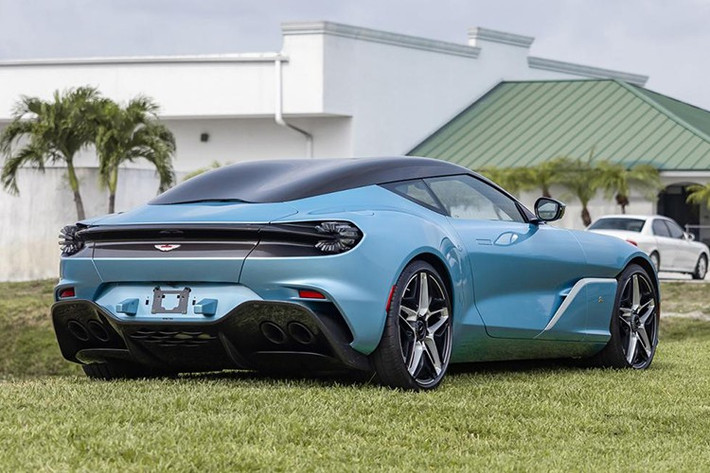 Nội thất được bọc bằng da Dark Knight đơn sắc sang trọng với logo Zagato thêu trên tựa đầu. Lần đầu tiên đối với Aston Martin, nhiều chi tiết nội thất sử dụng lớp hoàn thiện sợi carbon và kim loại in 3D. Điều này bao gồm lớp hoàn thiện in 3D màu bạc nổi tiếng.