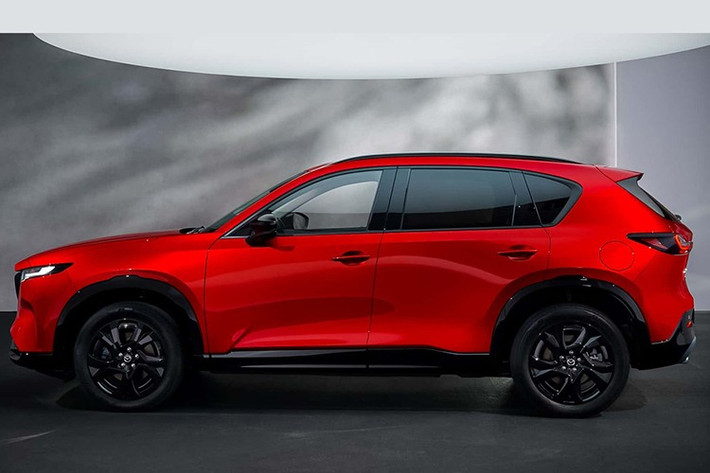 Mặc dù thế hệ mới của CX-5 đã được giới thiệu trong năm nay, Mazda quyết định dành thêm thời gian để phát triển phiên bản hybrid với hệ truyền động lai hoàn toàn do hãng tự nghiên cứu và sản xuất.