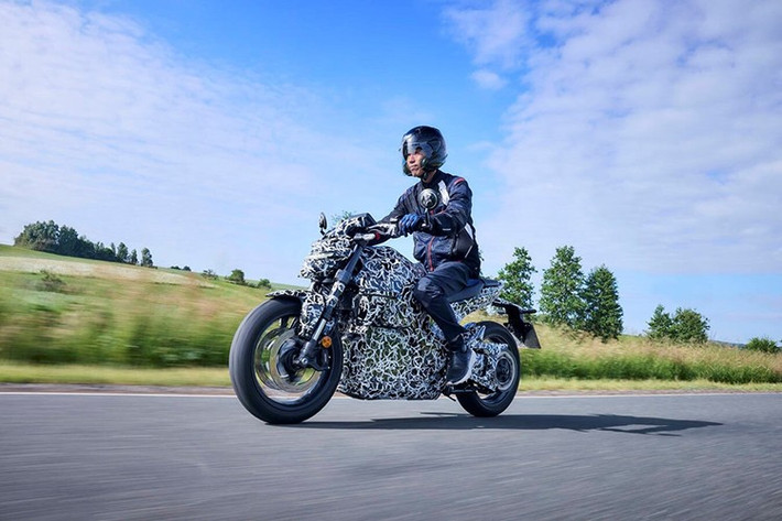 Mẫu xe môtô điện Honda hoàn toàn mới này được “nguy trang” toàn thân. Đây thực chất có thể là dòng xe điện Honda EV Fun Concept.
