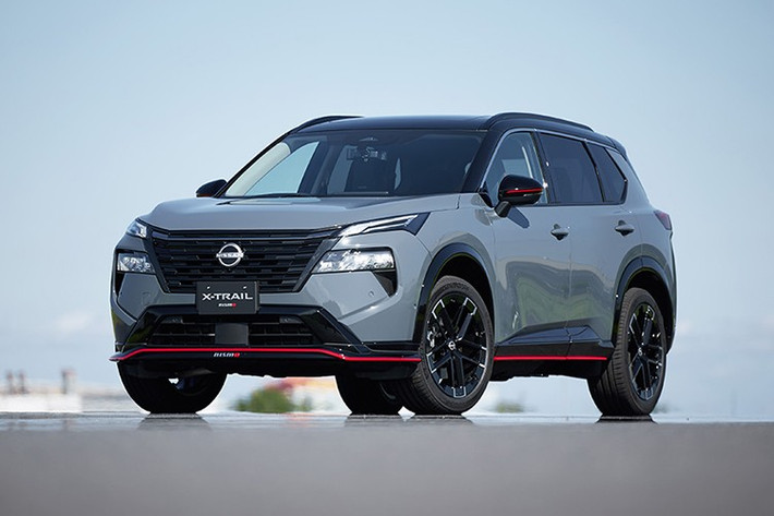 Dù không phải là mẫu xe bán chạy nhất của Nissan, X-Trail vẫn giữ vai trò chủ lực trong danh mục SUV toàn cầu của hãng. Việc tung ra bản nâng cấp lần này nhằm duy trì vị thế cạnh tranh trước các đối thủ nặng ký như Toyota RAV4 thế hệ mới.