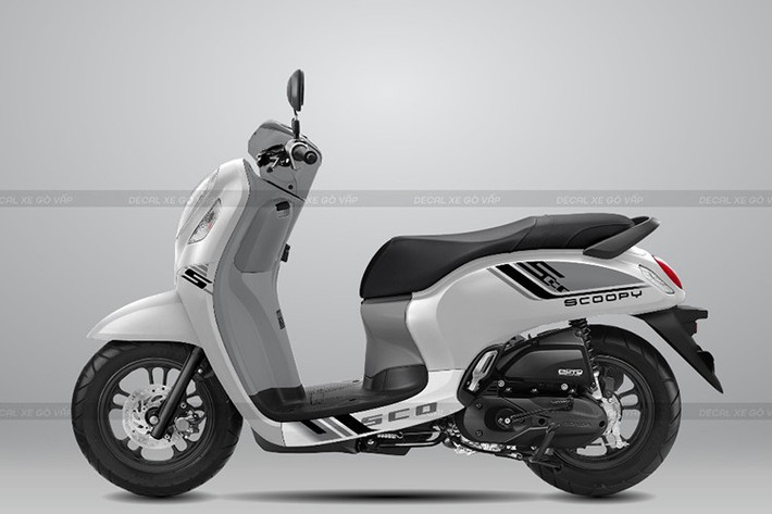 Dù chưa được Honda Việt Nam phân phối chính thức, Scoopy đã khá phổ biến tại thị trường trong nước nhờ các đại lý nhập khẩu tư nhân. Phiên bản 2024 đang được chào bán ở mức khoảng 35,5 triệu đồng.