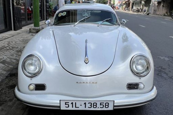 Khả năng cao xe được trang bị động cơ bốn xi-lanh đặt phía sau, tương tự Volkswagen Beetle, với dung tích từ 1.290 đến 1.588 cc, cho công suất 50 - 130 mã lực tùy phiên bản, gấp đôi so với Beetle cùng thời.