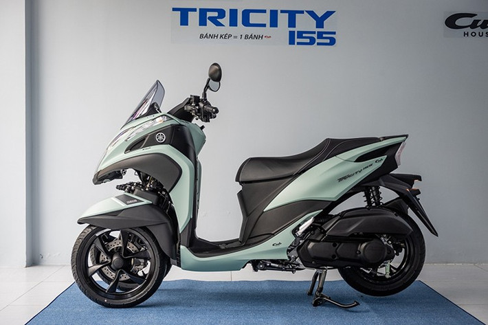 Cung cấp sức mạnh cho Yamaha Tricity 155 là khối động cơ BlueCore xy-lanh đơn, dung tích 155cc, làm mát bằng dung dịch, cho công suất cực đại 15 PS tại 8.000 vòng/phút và mô-men xoắn 14 Nm tại 6.500 vòng/phút. Động cơ này tương tự các mẫu xe tay ga thể thao như NVX 155 và Lexi 155.