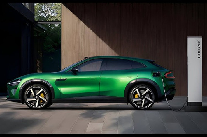 Phiên bản YU7 Max AWD dùng hai môtơ cho công suất 681 mã lực và 866 Nm, 0-100 km/h trong 3,23 giây, tốc độ tối đa 253 km/h. Tất cả các biến thể đều chạy trên nền tảng điện áp cao silicon carbide 800V của Xiaomi, cho phép tốc độ sạc 5,2C có thể tăng thêm phạm vi lên tới 620 km trong 15 phút.