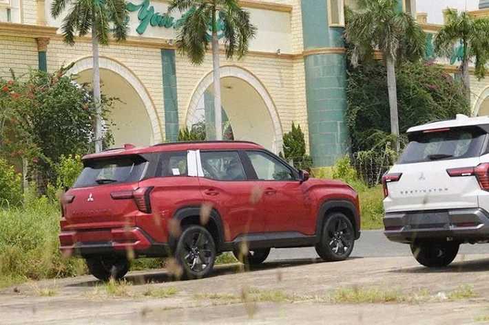 Những thông số kỹ thuật và trang bị cụ thể của Mitsubishi Destinator dành cho thị trường Việt Nam vẫn chưa được công bố. Tuy nhiên, có thể thấy xe dành cho Việt Nam sở hữu thiết kế không thay đổi so với Mitsubishi Destinator đang bán ở thị trường Indonesia.