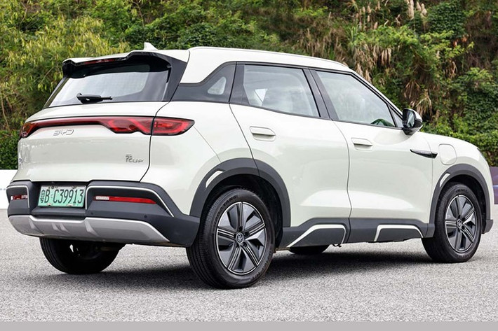 Trong khi đó, 3 phiên bản BYD Atto 2 đang bán trước đó tại thị trường Trung Quốc có giá bán từ 99.800 - 119.800 Nhân dân tệ (349 - 419 triệu đồng).