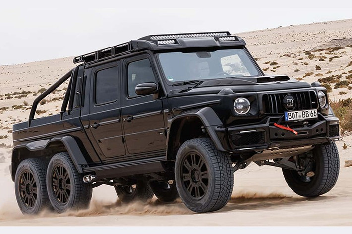 Giá cho siêu phẩm Brabus XLP 800 6x6 Adventure được ấn định ở mức 1.161.000 euro (tương đương 1.350.580 đô la), tương đương 31 tỷ đồng chưa bao gồm thuế VAT 19%.