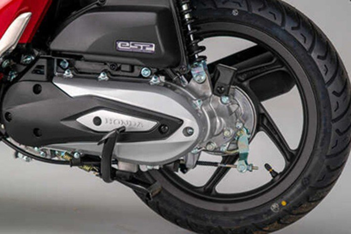 Xe sử dụng động cơ eSP dung tích 109cc, cho công suất tối đa 8,8 mã lực tại 7.500 vòng/phút và mô-men xoắn cực đại 9,29 Nm tại 6.000 vòng/phút.