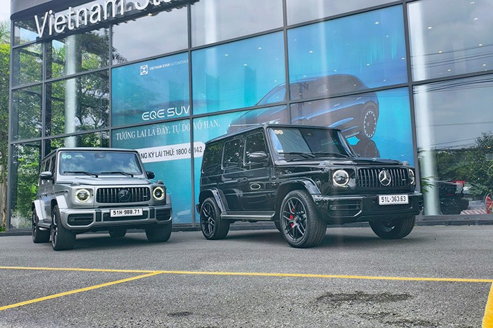 Trong phân khúc SUV hạng sang cỡ lớn, Mercedes-AMG G63 có các đối thủ cạnh tranh như Lexus LX570, Land Rover Range Rover, BMW X7. Mỗi mẫu xe lại có điểm mạnh riêng thu hút thu hút khách hàng, nếu so về giá thì Mercedes-AMG G63 đang cao hơn phần lớn các đối thủ khoảng vài tỷ đồng. Cụ thể, giá xe Lexus LX 600 là 8,5 tỷ đồng, BMW X7 là 7 tỷ đồng và Range Rover dao động từ 8,5 - 10,76 tỷ đồng.