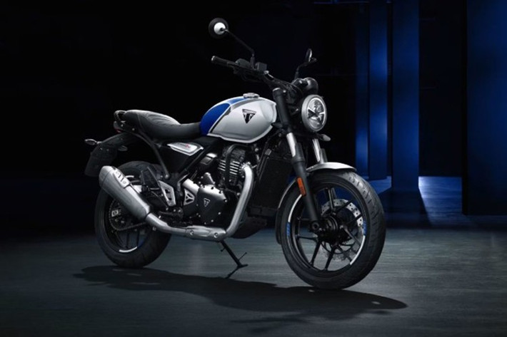 Triumph tiếp tục mở rộng danh mục sản phẩm trong phân khúc 400cc bằng việc ra mắt mẫu Speed T4 – một phiên bản đơn giản hóa, chia sẻ nền tảng với Speed 400 và Scrambler 400 X. Dòng xe này sử dụng động cơ xi-lanh đơn 398,15cc DOHC, làm mát bằng chất lỏng.