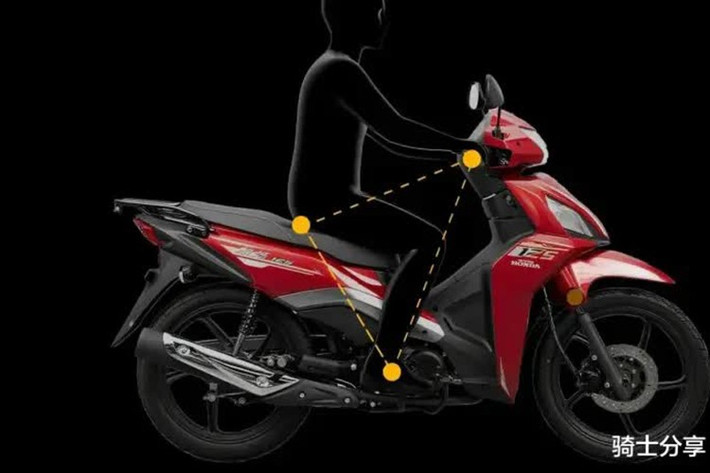 Kaishuo 125 vận hành êm ái và tiết kiệm, với mức tiêu thụ nhiên liệu chỉ 1,59 lít/100 km (chuẩn WMTC). Bình xăng dung tích lớn 4,5 lít – tăng 20% so với phiên bản trước – giúp xe có thể di chuyển lên đến 272 km mỗi lần đổ đầy, giải tỏa nỗi lo khi đi xa.