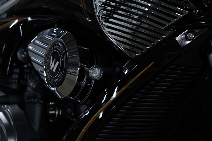 WMoto Cruiser AMT 125 2025 được trang bị động cơ xi-lanh đơn, cam đơn SOHC, làm mát bằng không khí và sử dụng hệ thống phun xăng điện tử (EFI). Khối động cơ này cho công suất tối đa 7,77 mã lực tại vòng tua 8.000 vòng/phút và mô-men xoắn cực đại đạt 8,8 Nm tại 6.000 vòng/phút.