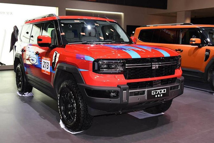 Với sự ra mắt của Jetour Zongheng, Chery không chỉ mang đến những dòng xe off-road cao cấp mà còn định hình lại phân khúc xe địa hình tại Trung Quốc. G700 hứa hẹn sẽ là đối thủ đáng gờm trên thị trường, đồng thời mở ra kỷ nguyên mới cho ngành công nghiệp ôtô Trung Quốc.