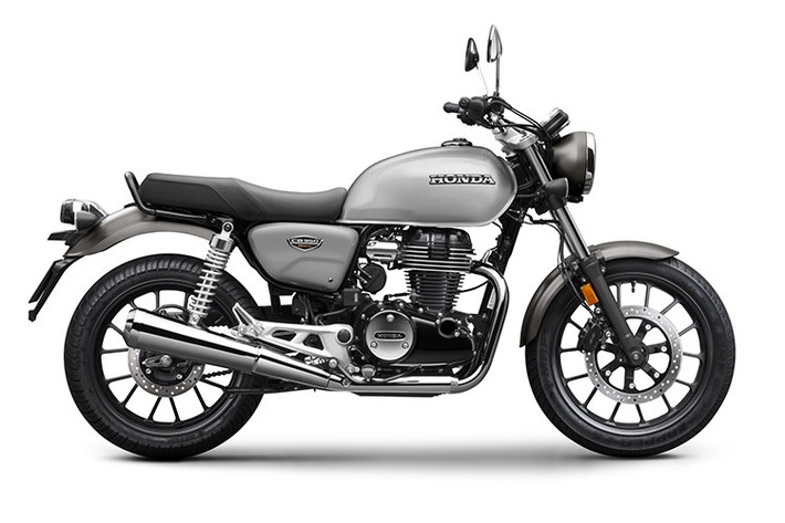 So với phiên bản cũ, Honda CB350 H’ness chỉ có thêm 2 màu sắc mới, bao gồm đỏ đen và xám đen. Sự kết hợp hài hòa giữa gam màu mới và các chi tiết mạ crôm tạo nên diện mạo vừa cổ điển, vừa hiện đại. Trong khi đó, thiết kế và trang bị của Honda CB350 H’ness phiên bản mới không có gì thay đổi.