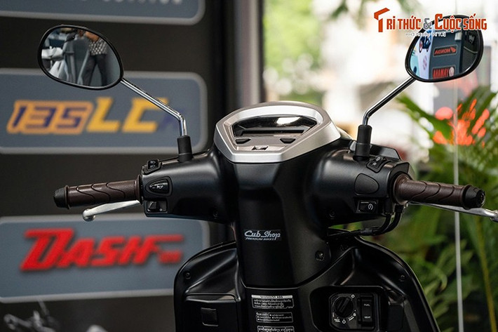 Mẫu xe là sản phẩm của Honda R&D Đông Nam Á, trực thuộc Honda Thái Lan. Sản phẩm không chỉ mang tính biểu tượng cao, mà còn thể hiện tinh thần và cá tính của tay đua Somkiat Chantra. Dù đủ khả năng chi trả, không phải khách hàng nào cũng có cơ hội sở hữu chiếc xe tay ga "độc nhất vô nhị" này.