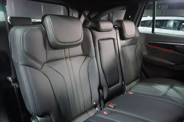 Động cơ 1.9L này có thông số thấp hơn so với các mẫu SUV cùng phân khúc như Ford Everest, Toyota Fortuner hay Mitsubishi Pajero Sport khiến nhiều người lo ngại về khả năng vận hành và sức kéo.