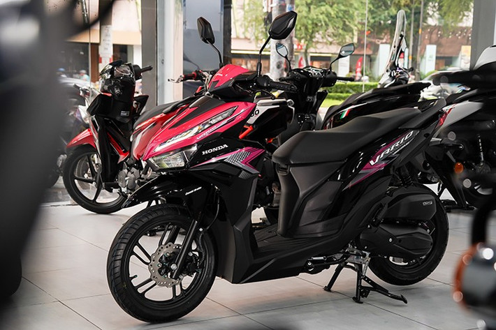 Đơn vị phân phối Honda Vario 125 "Made in Malaysia" chưa công bố giá bán mẫu xe này. Tuy nhiên, trước đó tại thị trường Malaysia, mẫu xe này được bán chính hãng với giá 7.268 ringgit, tương đương 39,07 triệu đồng. Trong khi đó, Honda Vario 125 do HVN phân phối có giá đề xuất từ 40,735 - 41,226 triệu đồng.