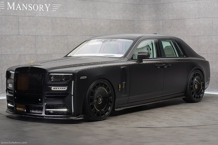 Hãng độ Mansory cho biết chiếc Linea Nera d'Oro mới của họ là một sáng tạo độc nhất vô nhị, vì vậy khả năng bắt gặp nó ngoài đời thực gần như bằng không.