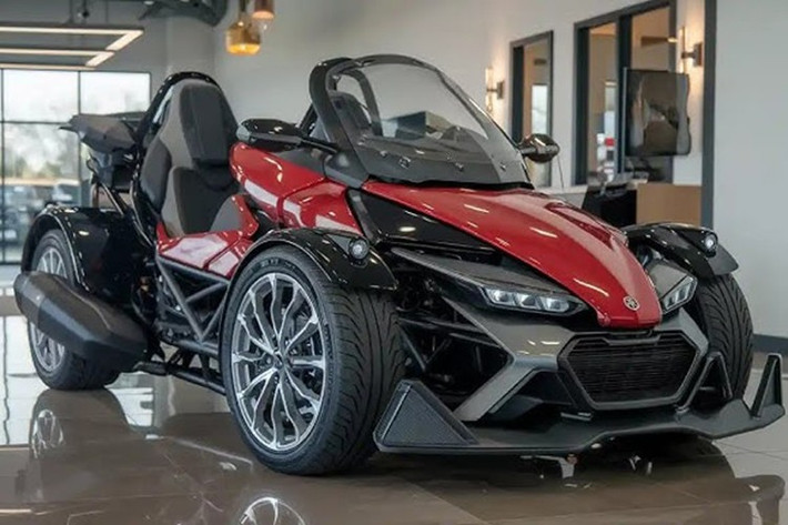 Yamaha cũng trang bị cho xe một thiết bị âm thanh thích ứng có thể thay đổi âm sắc của hệ động lực điện, tăng thêm một lớp trải nghiệm xúc giác mà xe điện thường không có.