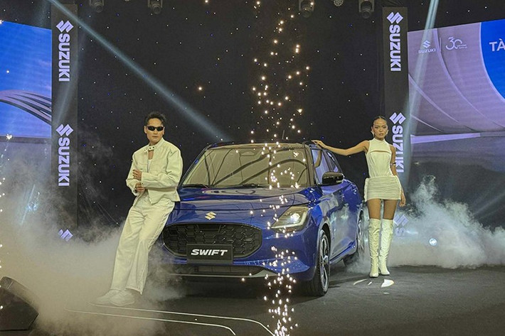 Việt Nam Suzuki mới đây đã chính thức giới thiệu thế hệ mới của dòng xe Swift ở thị trường Việt Nam. Đây là Suzuki Swift thế hệ thứ 4 đã từng ra mắt thị trường Nhật Bản từ năm 2023.