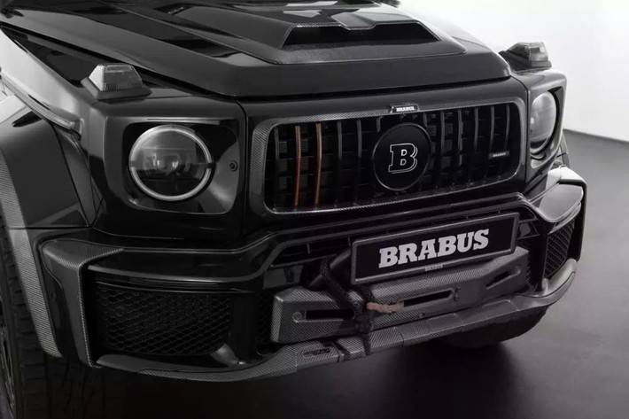 Gần đây, không chỉ Mercedes mới phát triển trục cổng, mà cả Brabus cũng vậy, vì vậy chiếc Mercedes-AMG G 63 trong ảnh tự hào sở hữu chúng, cùng với những cải tiến đáng kể khác trên khung gầm.