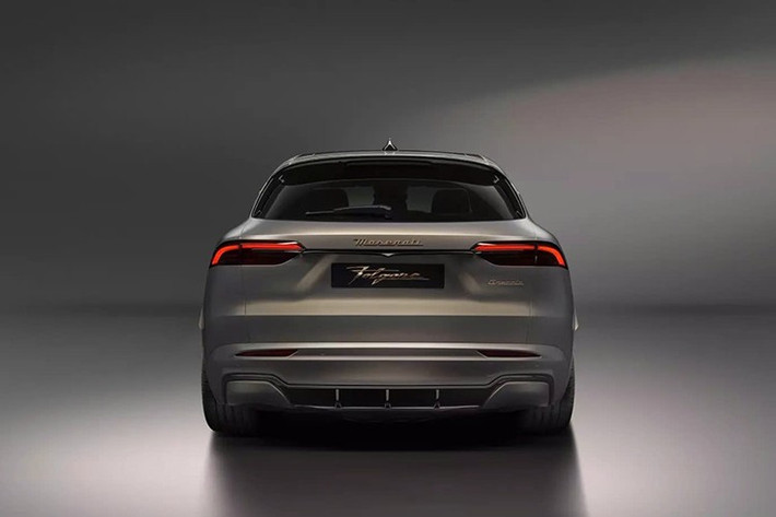 Nếu được phân phối chính thức, Maserati Grecale Folgore sẽ trở thành đối thủ đáng gờm của Porsche Macan EV - mẫu SUV điện hạng sang đang bán tại Việt Nam với giá từ 3,48 đến 5,86 tỷ đồng.