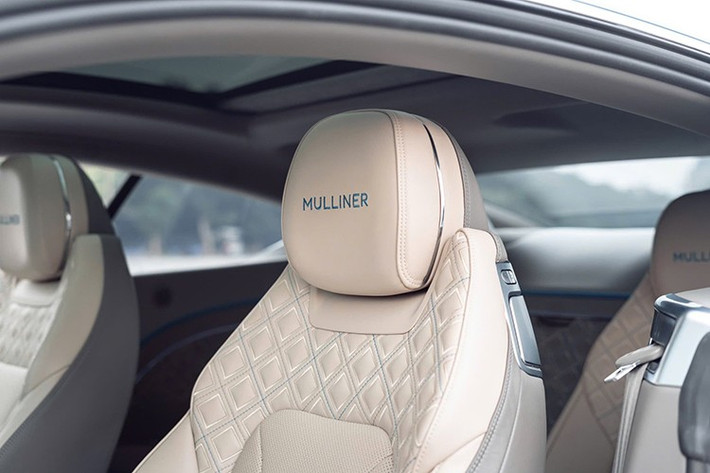 Dù là bản cá nhân hóa nhưng động cơ của Bentley Continental GT V8 Mulliner thế hệ thứ 3 đầu tiên tại dải đất hình chữ S vẫn là trái tim V8, dung tích 4.0 lít, 32 van, được tích hợp bộ tăng áp kép.