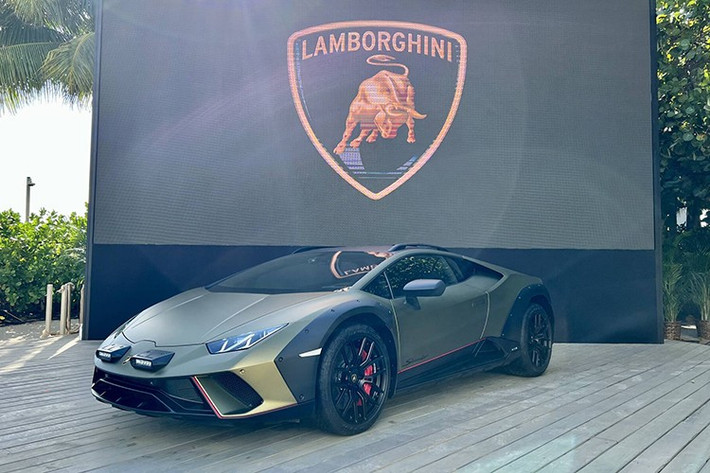 Xe có thêm chế độ lái Rally đặc biệt mới, được dùng để chạy trên những địa hình trơn trượt, có độ bám thấp. Ngoài ra, xe còn có 2 chế độ lái Strada (đường phố) và Sport (thể thao). Xe có thể tăng tốc từ 0-100 km/h trong thời gian 3,4 giây và đạt vận tốc tối đa 260 km/h.