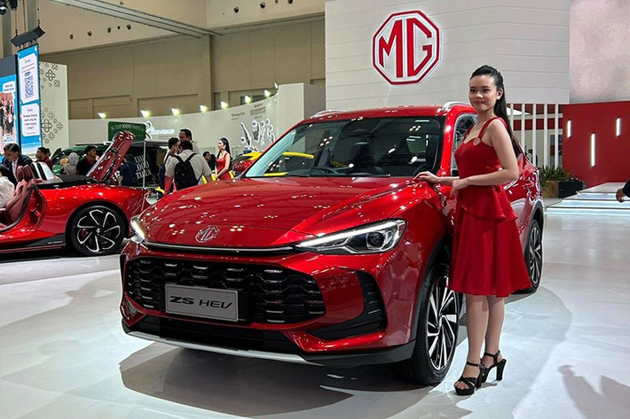 Giờ đây, SAIC Motor Philippines muốn lặp lại công thức thành công đó với thế hệ mới. MG ZS hiện cũng đang được phân phối chính hãng tại Việt Nam nhưng thuộc đời cũ. Chưa rõ thời điểm thế hệ mới của mẫu SUV cỡ B này ra mắt thị trường Việt Nam.