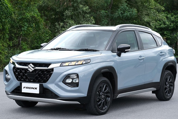 Tại thị trường Thái Lan, Suzuki Fronx mới được phân phối với ba phiên bản, giá bán lần lượt như sau: bản 1.5 GL 4AT: 689.000 baht (tương đương 564 triệu đồng), 1.5 GLX Mild Hybrid 6AT: 749.000 baht (tương đương 614 triệu đồng), 1.5 GLX Plus Mild Hybrid 6AT: 799.000 baht (tương đương 654 triệu đồng).