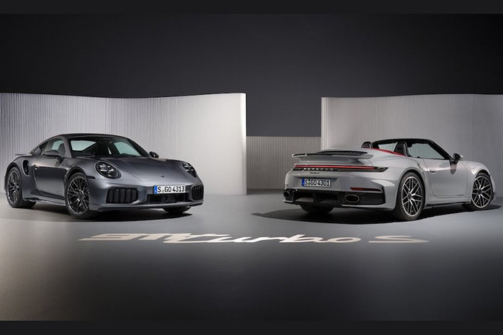 Sau các phiên bản thấp hơn, Porsche đã cập nhật giữa vòng đời cho 911 Turbo S - phiên bản cao cấp nhất của dòng 911 thế hệ 992.2, vừa được ra mắt tại Triển lãm IAA ở Munich tháng vừa qua. Rất nhanh chóng, mẫu xe này đã được Porsche Việt Nam mở đơn đặt hàng, với thời gian giao dự kiến vào quý 3/2026.