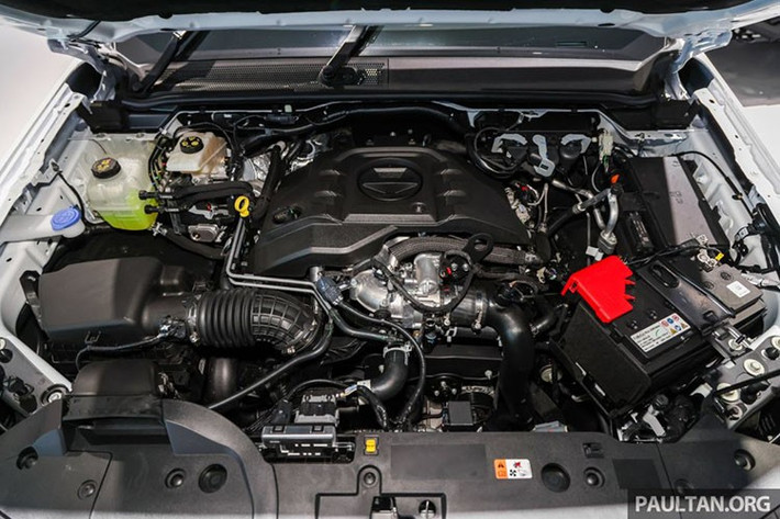Hiện tại, Ford Ranger tại Malaysia mới chỉ có tùy chọn động cơ diesel EcoBlue 2.0L bốn xy-lanh tăng áp đơn (170 mã lực, 405 Nm) hoặc tăng áp kép (210 mã lực, 500 Nm), cũng là động cơ dùng cho Ranger Raptor diesel.